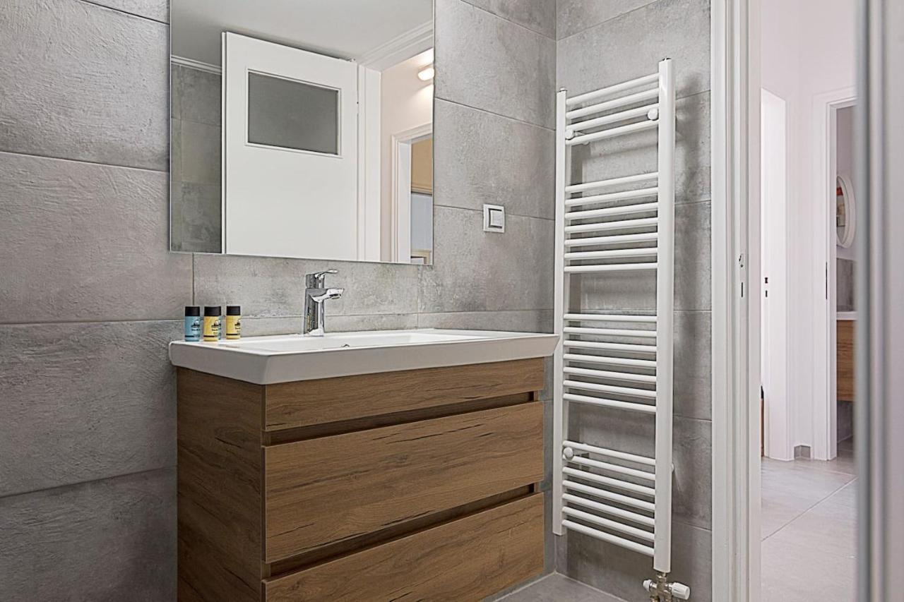 Spacious Two Bedroom Apartment In Central Location Athens Ngoại thất bức ảnh